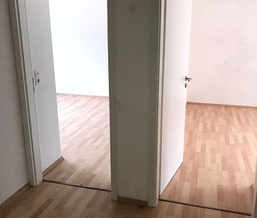 °Sie kochen gern…dann könnte Ihnen diese Küche gefallen° 2 Zimmer mit Balkon+ Keller im 1.OG - Foto 1