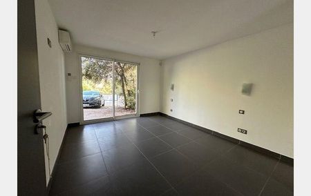 Location Maison Marseille 11ème - Photo 2