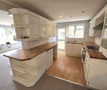 Bedroom Ground Floor Maisonette In Elstead, GU8 - Photo 1