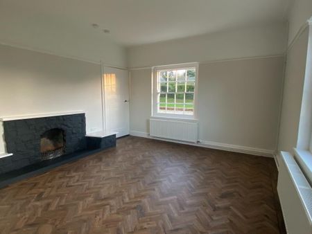 19 Circular Road East, Cultra, Holywood, BT18 0HA - Photo 4