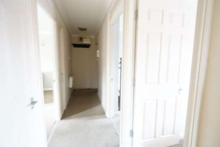 Brick Court, Jetty Walk, Grays, RM17 - Photo 2