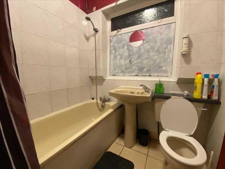 House share to rent - Photo 3