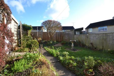 3 bedroom semi-detached house to rent - Photo 3