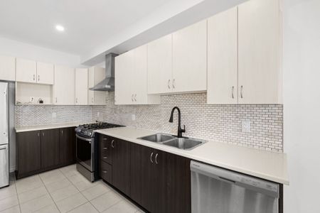 For Lease - 2477 Waterlilly Way, Barrhaven, Ontario - Photo 3