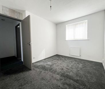 3 Bedroom - Photo 5