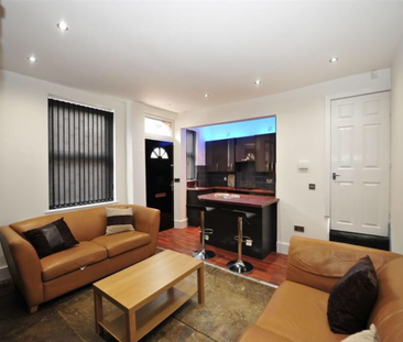 2 bedroom terraced house to rent - Photo 3 | Rentumo