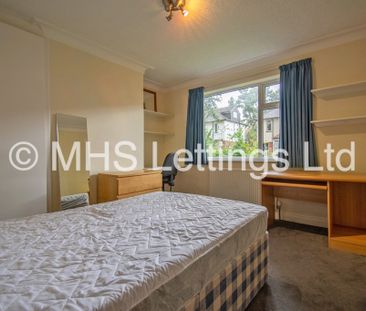 3 Bedroom Mid Terraced House for rent in Langdale Avenue - Photo 2