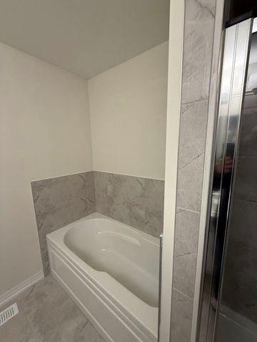 For Lease - 660 Colborne Street Unit# 13, Brantford, Ontario - Photo 4