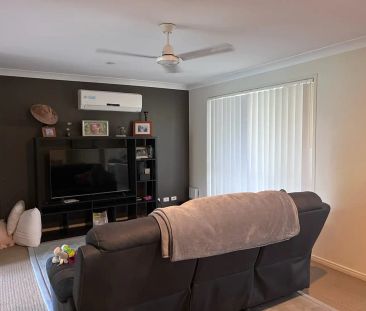 7 Bickle Place, North Booval QLD 4304 - Photo 1