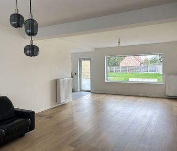 Gerenoveerde woning met 4 kamers en ruime tuin te huur in Koekelare - Foto 3