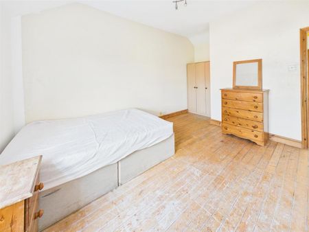 4 bedroom terraced house to rent - Photo 3