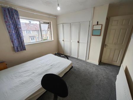 3 bedroom detached house to rent - Photo 4
