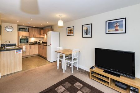 1 bedroom flat to rent - Photo 5