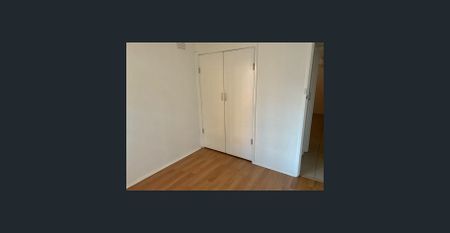 Modern 2-Bedroom Unit in Prime West Footscray Location - Photo 4