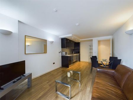 2 bedroom apartment to rent - Photo 3