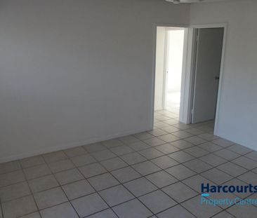 Fully Air-Conditioned Unit in South Brisbane - Photo 3