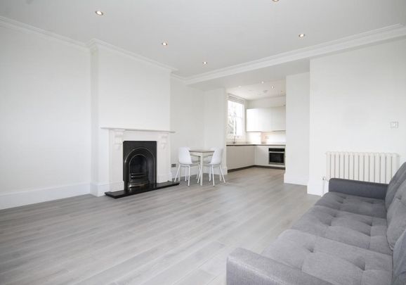 2 bedroom flat to rent - Photo 1