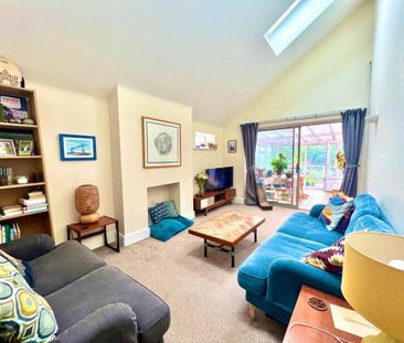 3 bedroom detached bungalow to rent - Photo 2