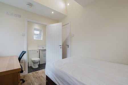 7 bedroom terraced house to rent - Photo 3