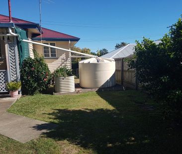 WORKERS COTTAGE WITH YARD - Photo 6
