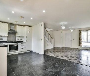 3 bedroom terraced house to rent - Photo 5