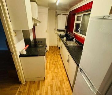 Waldegrave, Basildon, SS16 - Photo 1