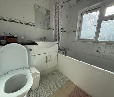 5 bedroom semi-detached house to rent - Photo 6