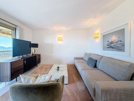 Superbe appartement de 3 pièces rénové avec vue mer - Photo 3