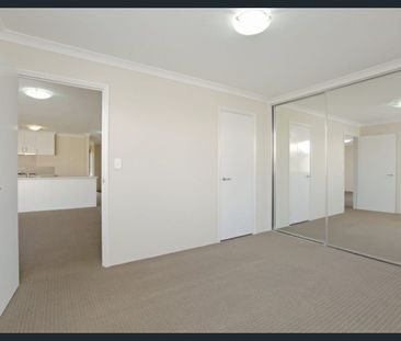 Modern Living in Kwinana Town Centre - Photo 4