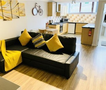 The Square Buildings - Photo 1