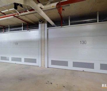 North Facing. Huge Living Areas. Lock-Up Garage. - Photo 1