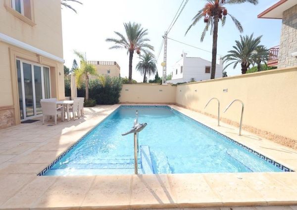 Cabo Roig – Chalet independiente en alquiler