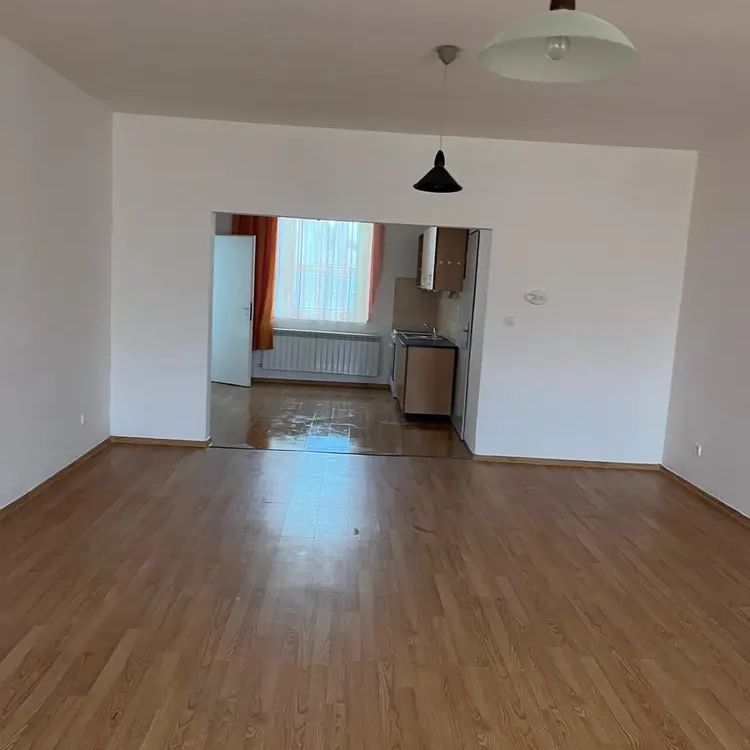 Pronájem bytu 1+kk 55 m - Photo 1