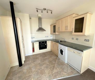 2 bedroom flat to rent - Photo 3