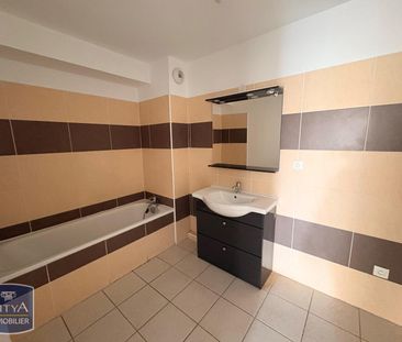 Location Appartement 4 pièces 76m² SALON DE PROVENCE 13300 - Photo 4