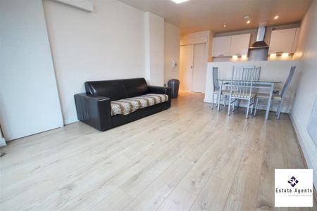 1 Bedroom Flat/Apartment To Let - Photo 5