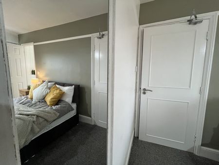 Iffley Road - Photo 3