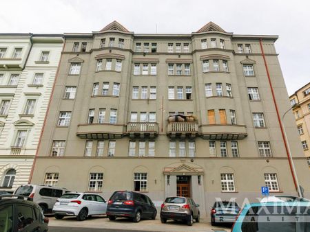 Pronájem bytu 2+kk 65 m2 - Fotografie 3