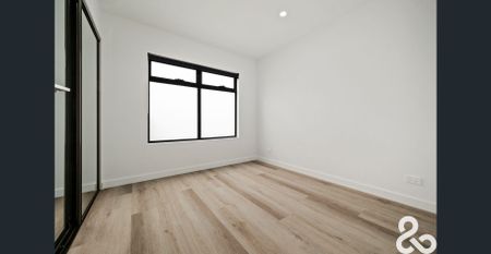 2 BEDROOM TOWNHOUSE - Photo 2