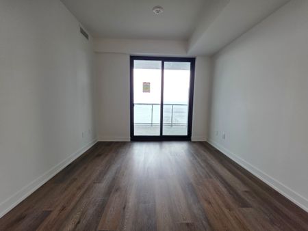 For Lease - 2075 Lakeshore Road Unit# 807, Burlington, Ontario - Photo 4
