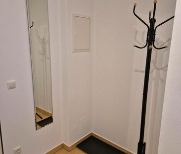 Möbliertes Wohn-/Esszimmer mit Küche in 2 Zimmer-Wohnung - Photo 6