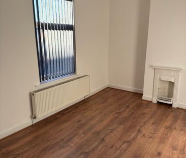 3 Bed Terraced House, Northmoor Road, M12 - Photo 4