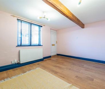 2 bedroom end of terrace house to rent - Photo 5