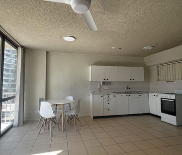 FURNISHED unit in the heart of Surfers Paradise! - Photo 5