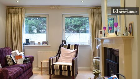 Huge room in shared apartment in Deans Grange, Dublin - Photo 4