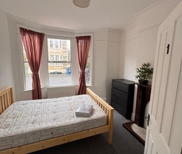 Room in a Shared House, Hinton Road, BS16 - Photo 6