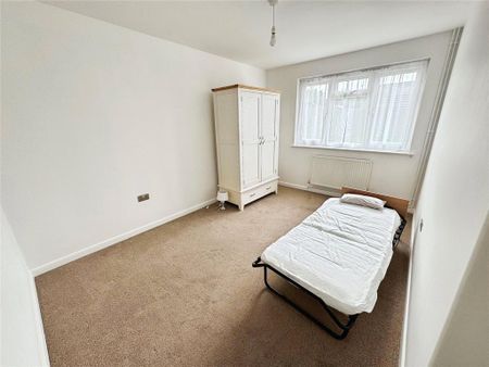 2 bedroom bungalow to rent - Photo 3