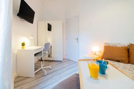 Carrer de Císcar, Valencia, Valencian Community 46005 - Photo 2