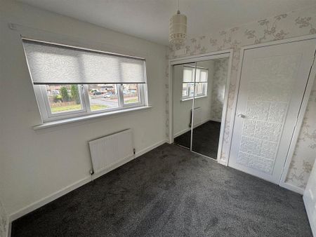 2 bedroom end of terrace house to rent - Photo 2