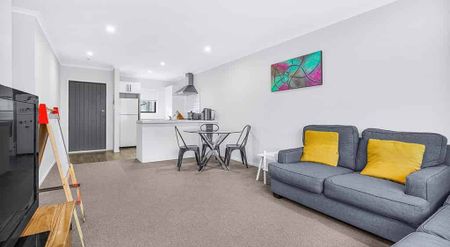 Fully Furnished - Walking Distance to Hospital - Photo 5